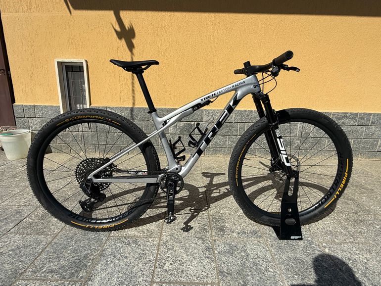 Używany Trek Supercaliber SLR 9.9 X0 AXS Gen 2 2024 2024 Mountainbike — zdjęcie 1 z 5