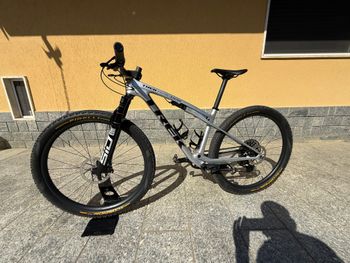 Używany Trek Supercaliber SLR 9.9 X0 AXS Gen 2 2024 2024 Mountainbike — zdjęcie 3 z 5