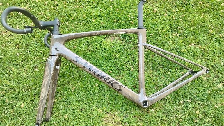 Used Specialized S-Works Roubaix SL8 LTD – SRAM RED AXS 2025 Frameset 2025 Road & Gravel, Light Gray — image 7 of 8
