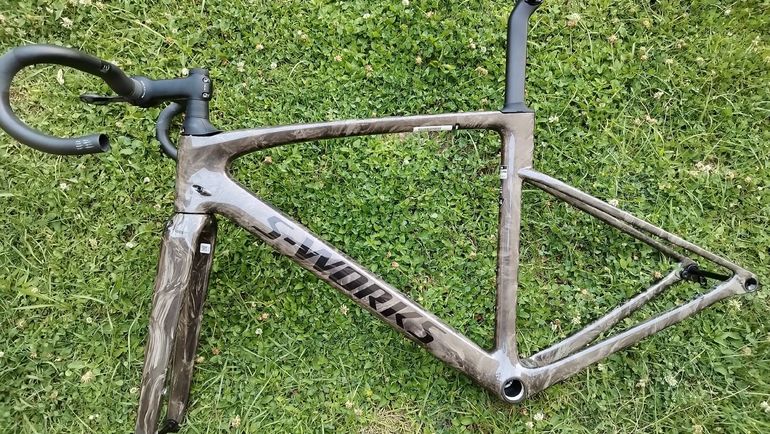 Used Specialized S-Works Roubaix SL8 LTD – SRAM RED AXS 2025 Frameset 2025 Road & Gravel, Light Gray — image 1 of 8