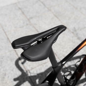 Używany Giant TCR Advanced Pro Disc 0 Di2 2022 2022 Road & Gravel — zdjęcie 6 z 11