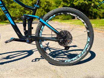 Used CUBE STEREO 140 C:62 SL 29 2017 2017 Mountainbike, Black — image 8 of 10