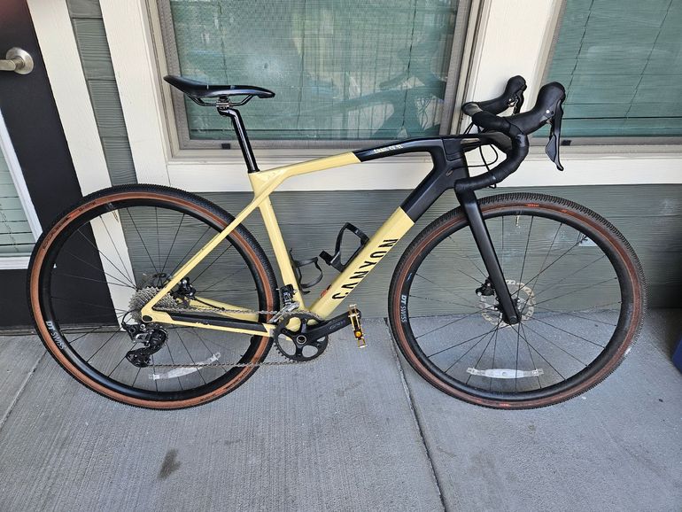 Used Canyon Grail CF SL 7 2023 2023 Road & Gravel, Black — image 1 of 3