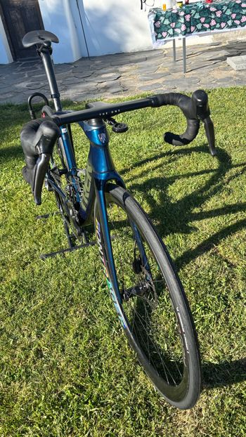 Used Trek Émonda SL 7 2022 2022 Road & Gravel, Blue — image 15 of 31