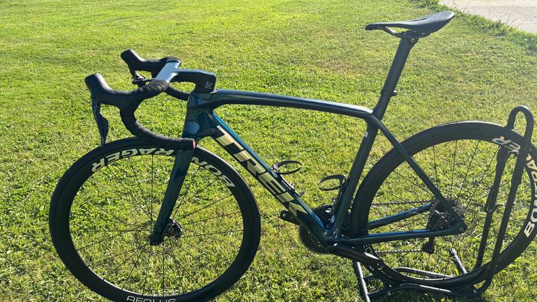 Used Trek Émonda SL 7 2022 2022 Road & Gravel, Blue — image 7 of 31