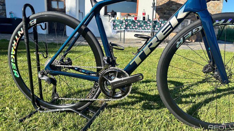 Used Trek Émonda SL 7 2022 2022 Road & Gravel, Blue — image 8 of 31