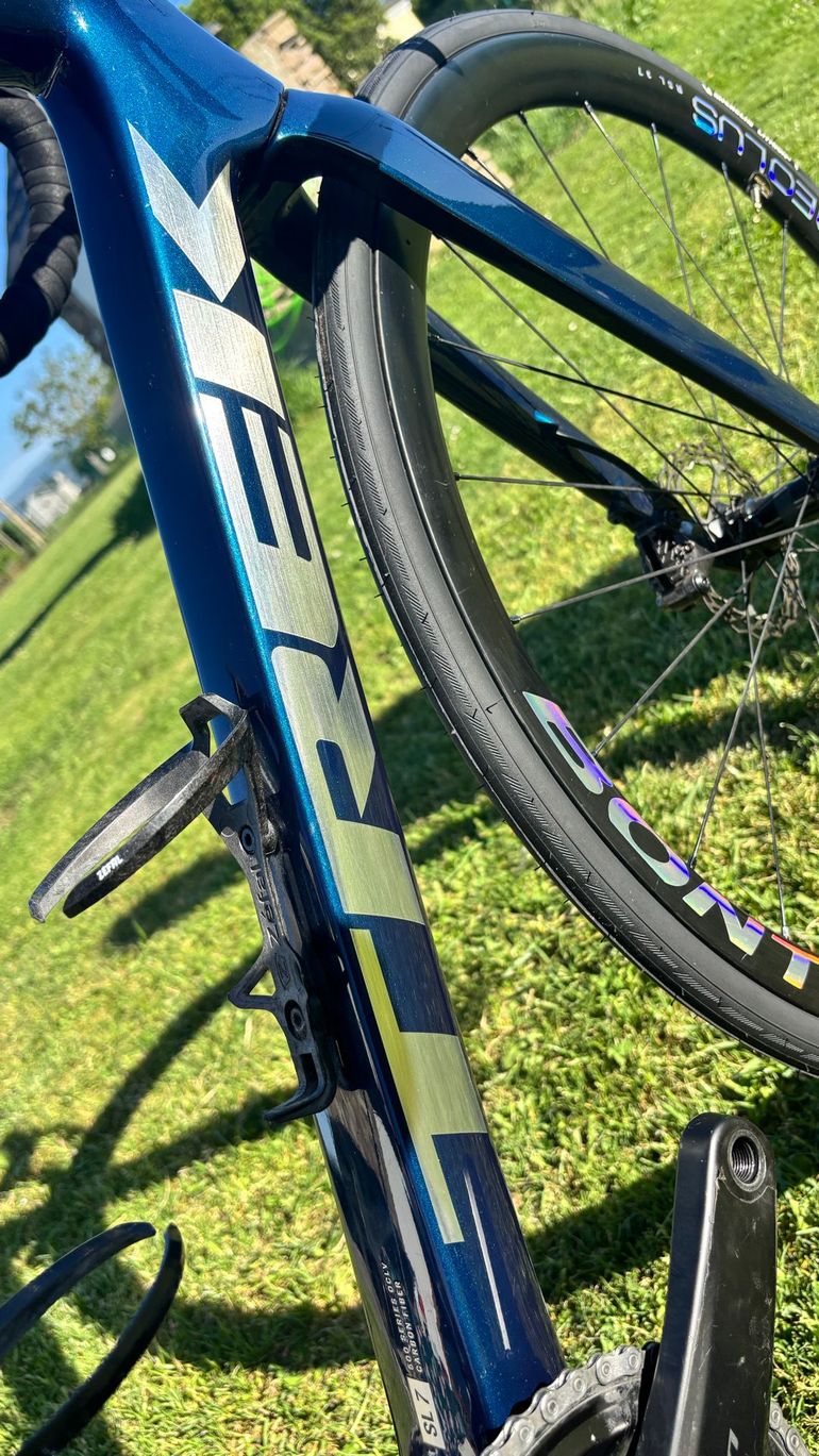 Used Trek Émonda SL 7 2022 2022 Road & Gravel, Blue — image 12 of 31