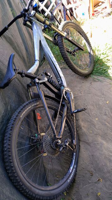 Used Giant Glory 0 2013 2013 Mountainbike, Light Gray — image 2 of 5