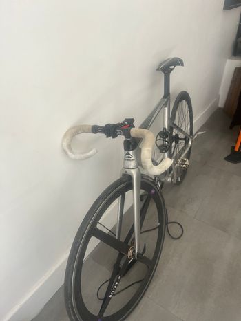 Używany Merida REACTO TRACK 900 2022 2022 Road & Gravel — zdjęcie 3 z 3