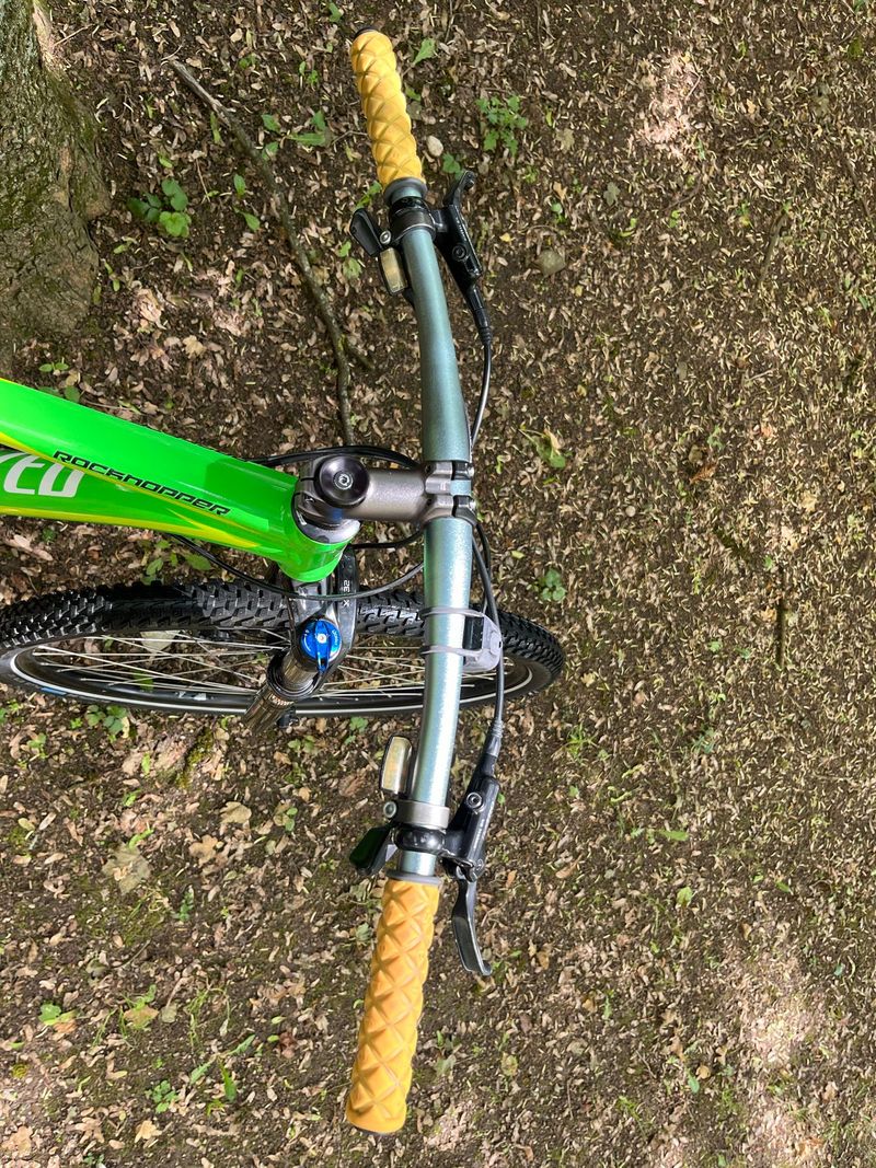 Specialized Rockhopper Shimano Acera 2016 Mountainbike usato, Verde — immagine 8 di 8