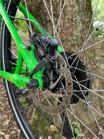 Specialized Rockhopper Shimano Acera 2016 Mountainbike usato, Verde — immagine 6 di 8
