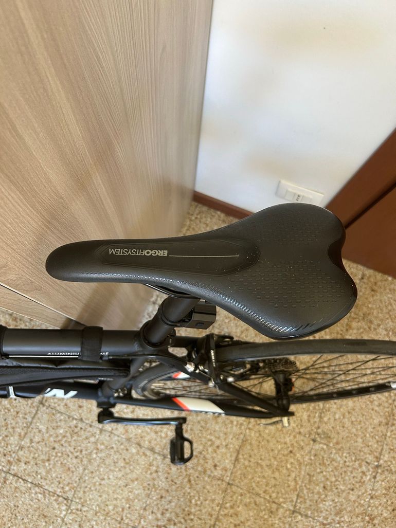 Used B Twin Triban Microshift 2015 Road & Gravel, Black — image 4 of 11