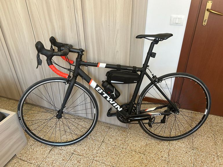 Used B Twin Triban Microshift 2015 Road & Gravel, Black — image 1 of 11