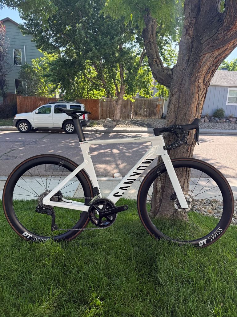 Used Canyon Aeroad CF SLX 7 Di2 2025 2025 Road & Gravel, White — image 1 of 14
