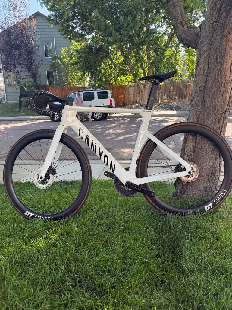 Used Canyon Aeroad CF SLX 7 Di2 2025 2025 Road & Gravel, White — image 2 of 14