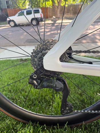 Used Canyon Aeroad CF SLX 7 Di2 2025 2025 Road & Gravel, White — image 5 of 14