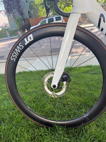 Used Canyon Aeroad CF SLX 7 Di2 2025 2025 Road & Gravel, White — image 12 of 14