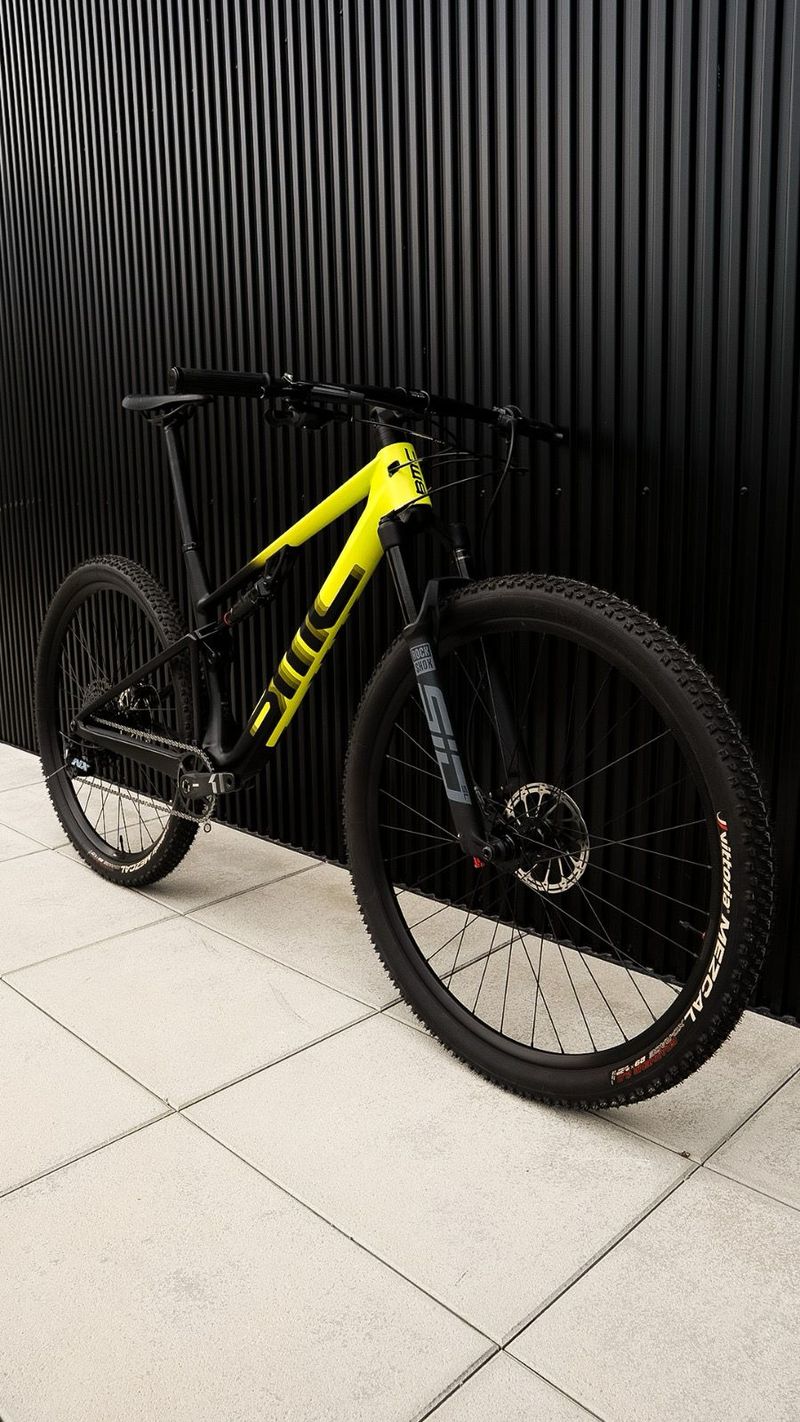 Used BMC Fourstroke FOUR 2024 2024 Mountainbike, Orange, 29 — image 6 of 8