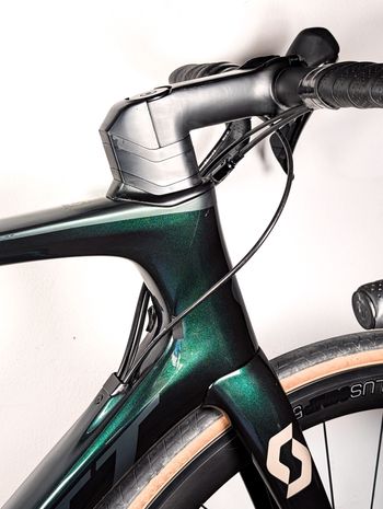 Używany Scott Foil 10 Ultegra 2020 2020 Road & Gravel — zdjęcie 11 z 22