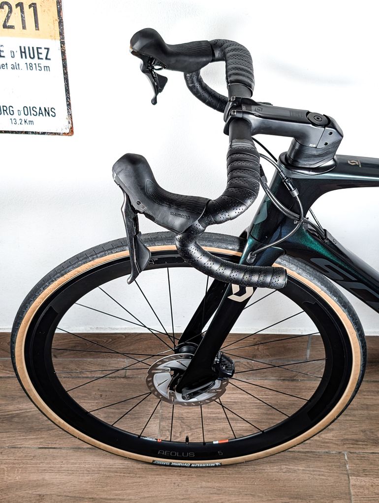 Używany Scott Foil 10 Ultegra 2020 2020 Road & Gravel — zdjęcie 10 z 22