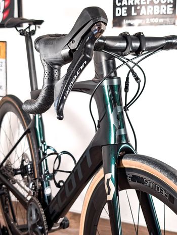 Używany Scott Foil 10 Ultegra 2020 2020 Road & Gravel — zdjęcie 17 z 22