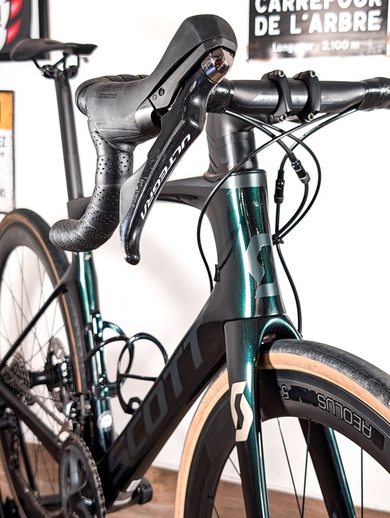 Używany Scott Foil 10 Ultegra 2020 2020 Road & Gravel — zdjęcie 17 z 22