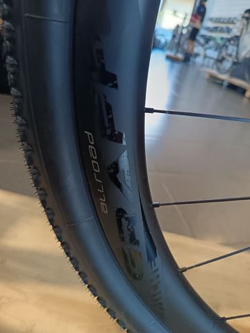 Used Seka Custom SRAM Rival eTap AXS 2027 Road & Gravel, Blue — image 3 of 4