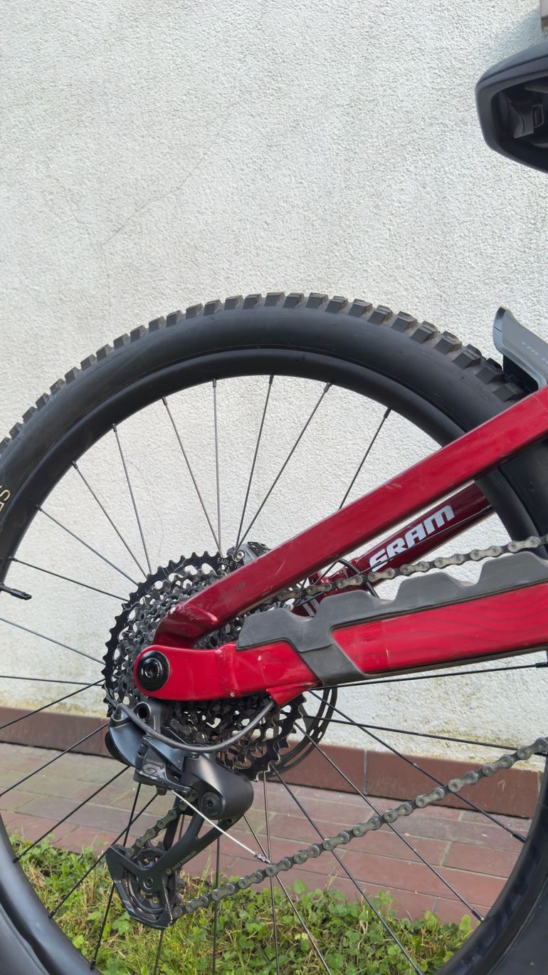 Used Trek Slash SRAM GX Eagle 2024 Mountainbike, Red — image 2 of 4