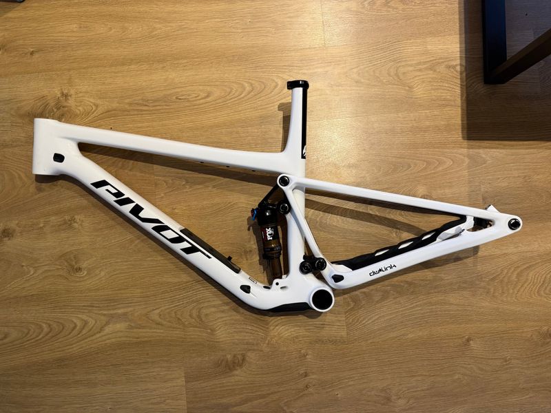 Used Pivot Mach 4 SL Frame 2026 Frameset 2026 Mountainbike, White, 29 — image 2 of 5