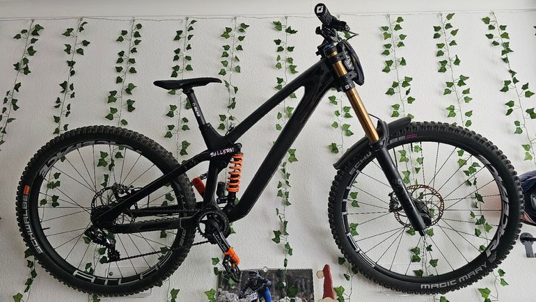 Używany CUBE Two15 SRAM X01 DH 2024 Mountainbike — zdjęcie 1 z 14