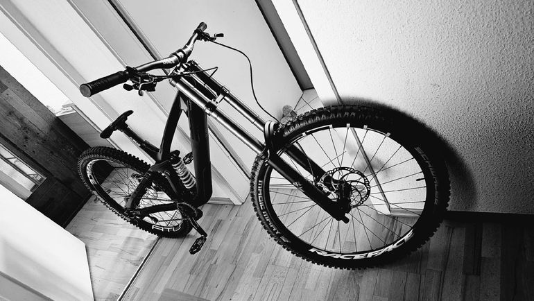 Używany CUBE Two15 SRAM X01 DH 2024 Mountainbike — zdjęcie 4 z 14