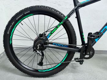 Focus Bold Shimano Alivio 2017 Mountainbike usato, Nero — immagine 2 di 12