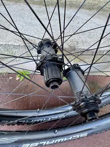 Used Léon Custom Shimano XTR 2026 Mountainbike, Light Gray, 29 — image 5 of 11