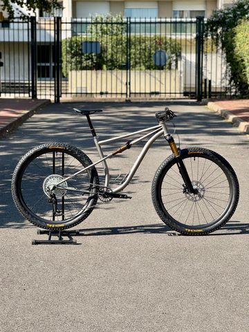 Léon Custom Shimano XTR 2026 MTB d'occasion