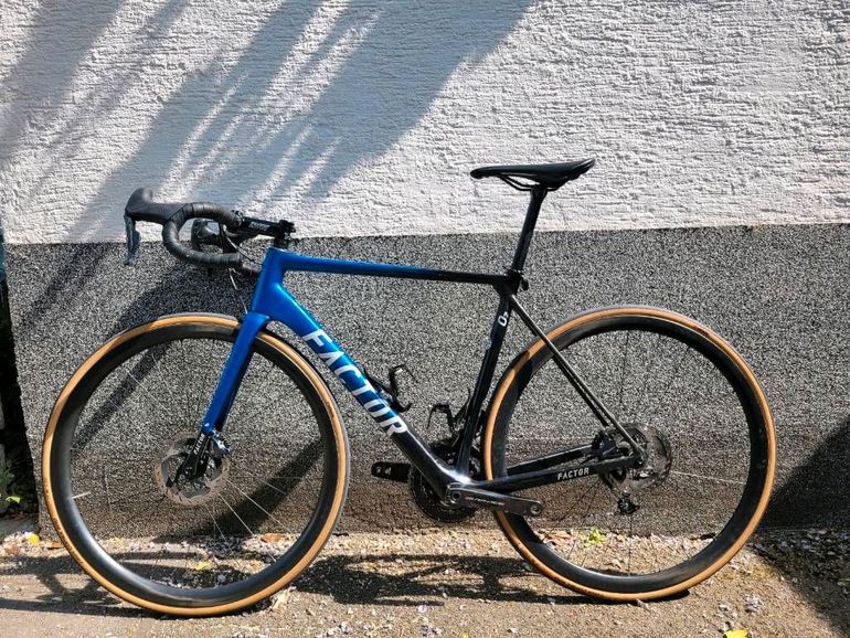 Used Factor O2 Shimano Ultegra Di2 8170 2023 2023 Road & Gravel, Blue — image 5 of 8