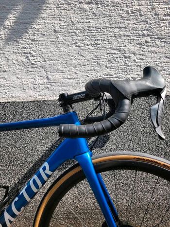 Used Factor O2 Shimano Ultegra Di2 8170 2023 2023 Road & Gravel, Blue — image 4 of 8