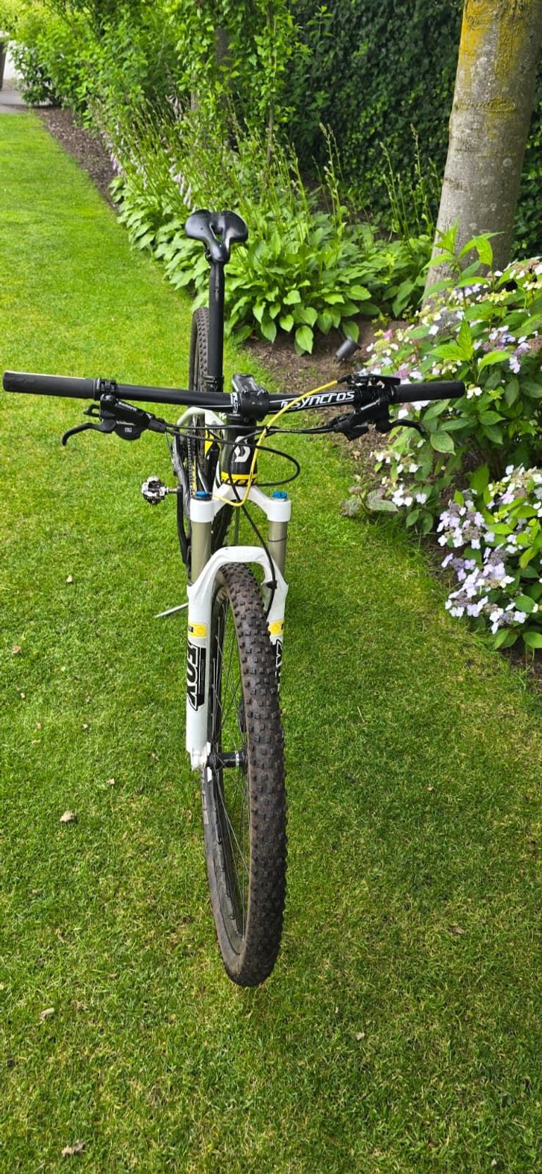 Used Scott Scale 920 2015 2015 Mountainbike, White — image 3 of 10