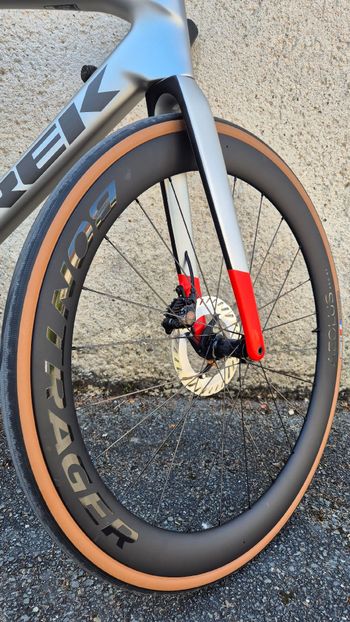 Käytetty Trek Madone SL 7 Shimano Ultegra Di2, 12V, Gén. 8 ML / 173-179 Cm 2026 ! 2026 Road & Gravel — kuva 4 / 6
