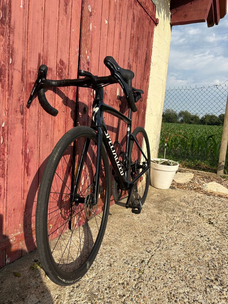 Käytetty Specialized Tarmac SL7 Sport - Shimano 105 2025 2025 Road & Gravel — kuva 4 / 13