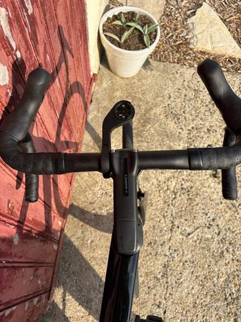 Käytetty Specialized Tarmac SL7 Sport - Shimano 105 2025 2025 Road & Gravel — kuva 10 / 13