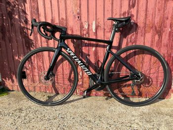 Käytetty Specialized Tarmac SL7 Sport - Shimano 105 2025 2025 Road & Gravel — kuva 2 / 13