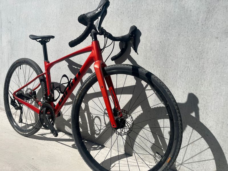Used Giant Revolt 1 2022 2022 Road & Gravel, Red — image 5 of 5