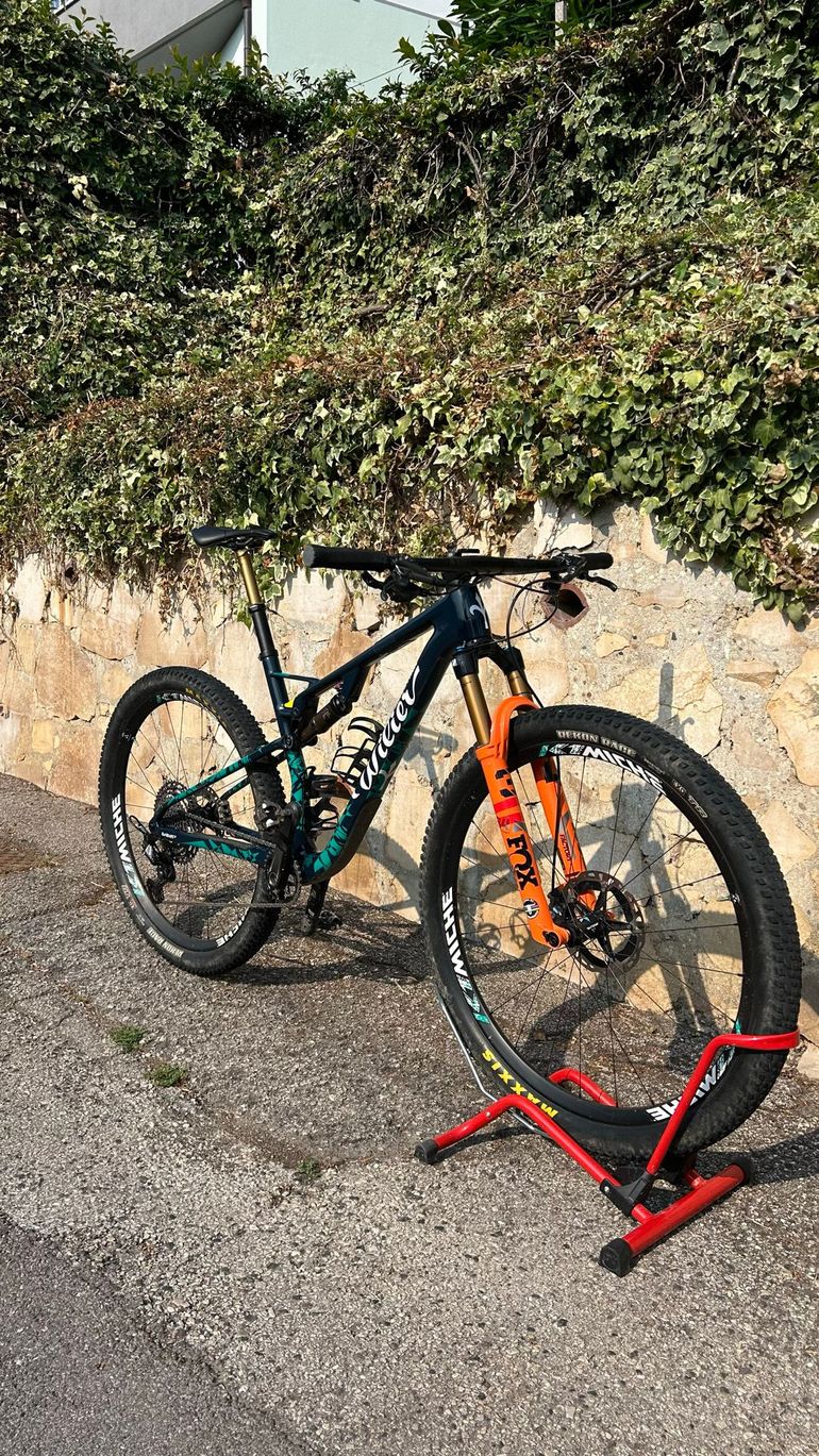 Used Wilier URTA MAX SLR 2024 2024 Mountainbike, Blue — image 1 of 6