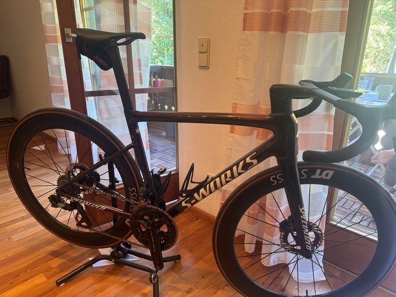 Used Specialized S-Works Tarmac SL8 - Shimano Dura-Ace Di2 2025 Frameset 2025 Road & Gravel, Red — image 1 of 4