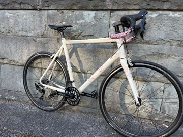 Käytetty Custom Sakura 1.0 2019 Road & Gravel