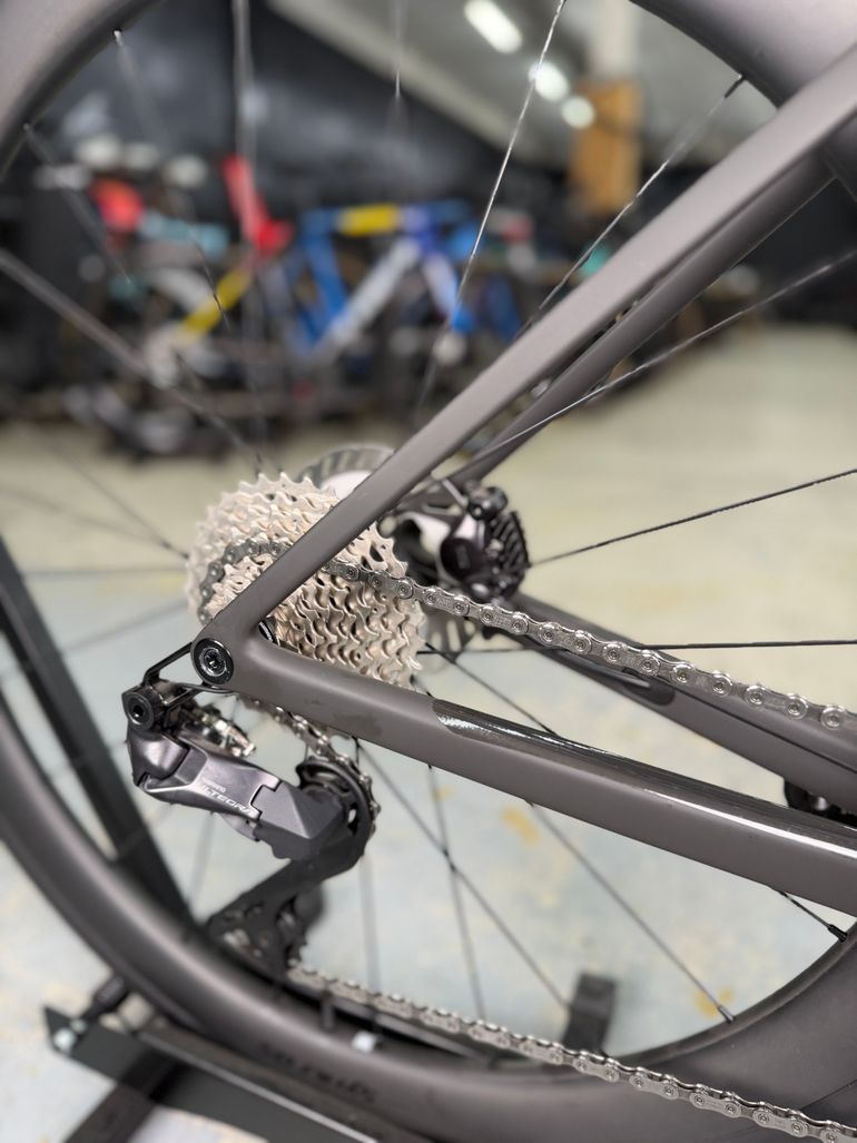 Käytetty Scott Addict RC20 Di2 Carbon 2025 Road & Gravel — kuva 11 / 16