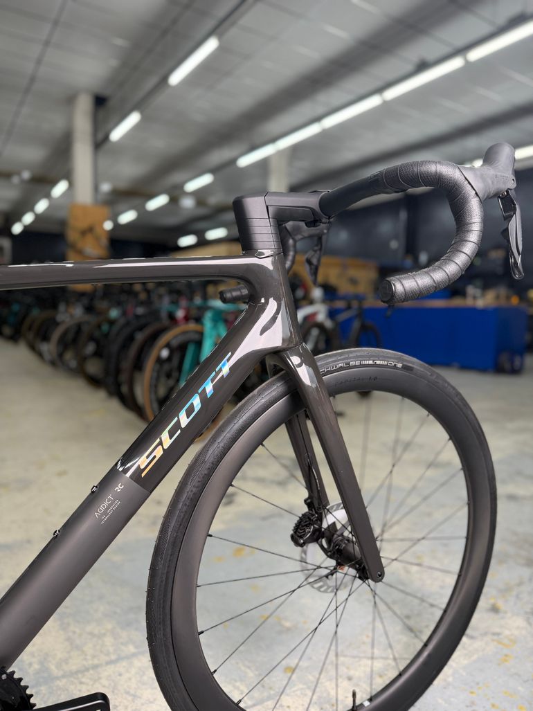 Käytetty Scott Addict RC20 Di2 Carbon 2025 Road & Gravel — kuva 8 / 16