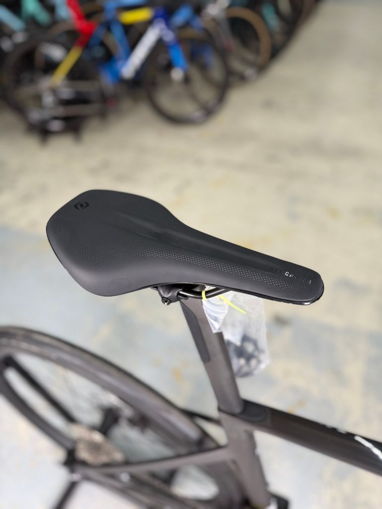 Käytetty Scott Addict RC20 Di2 Carbon 2025 Road & Gravel — kuva 16 / 16