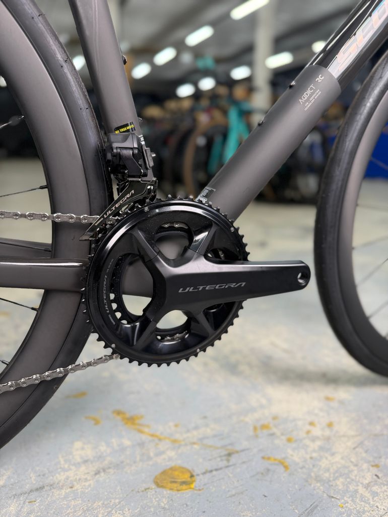 Käytetty Scott Addict RC20 Di2 Carbon 2025 Road & Gravel — kuva 12 / 16