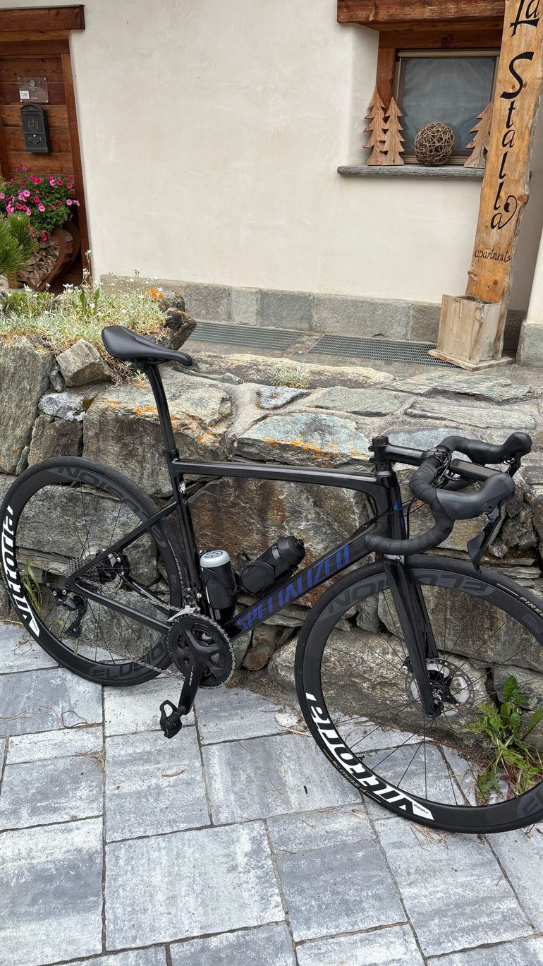 Käytetty Specialized Tarmac SL6 Sport 2021 2021 Road & Gravel — kuva 1 / 9